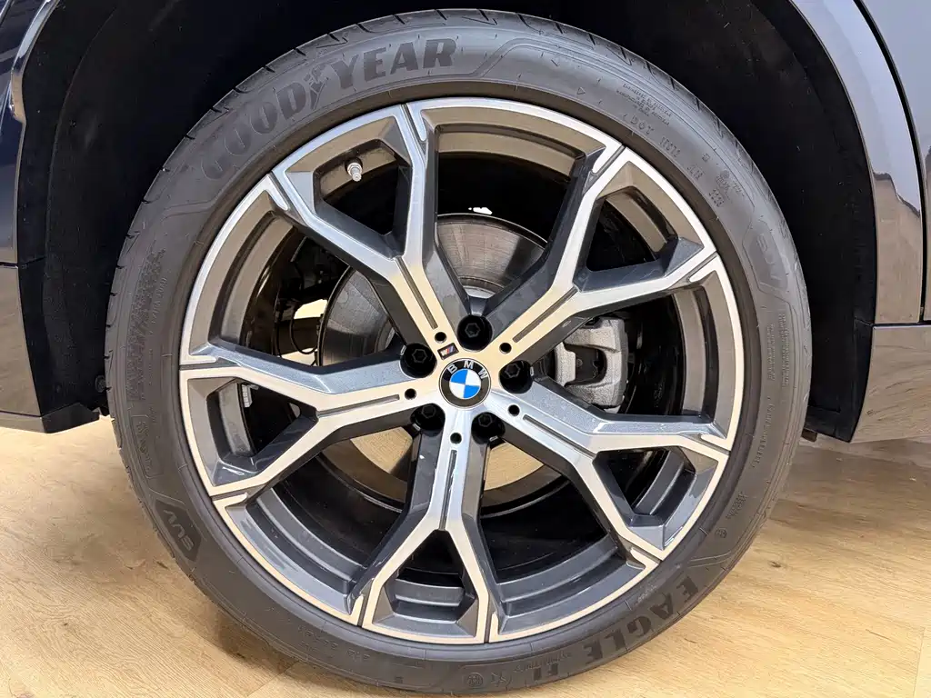 BMW X5 — миниатюра 28
