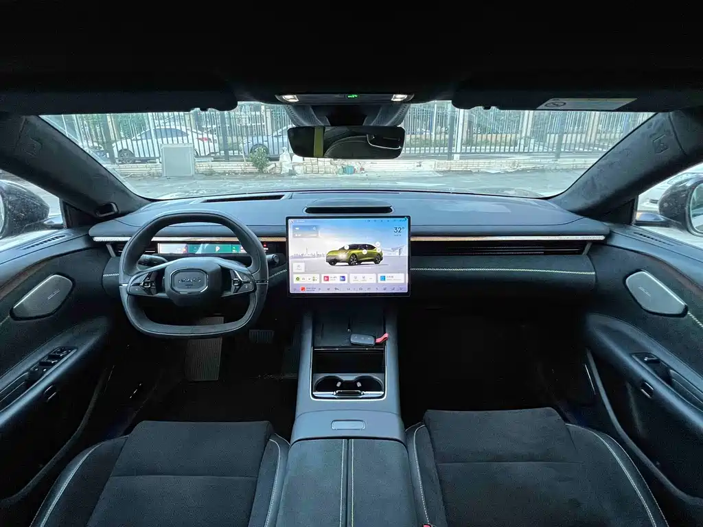 Lynk & Co 10 — миниатюра 5