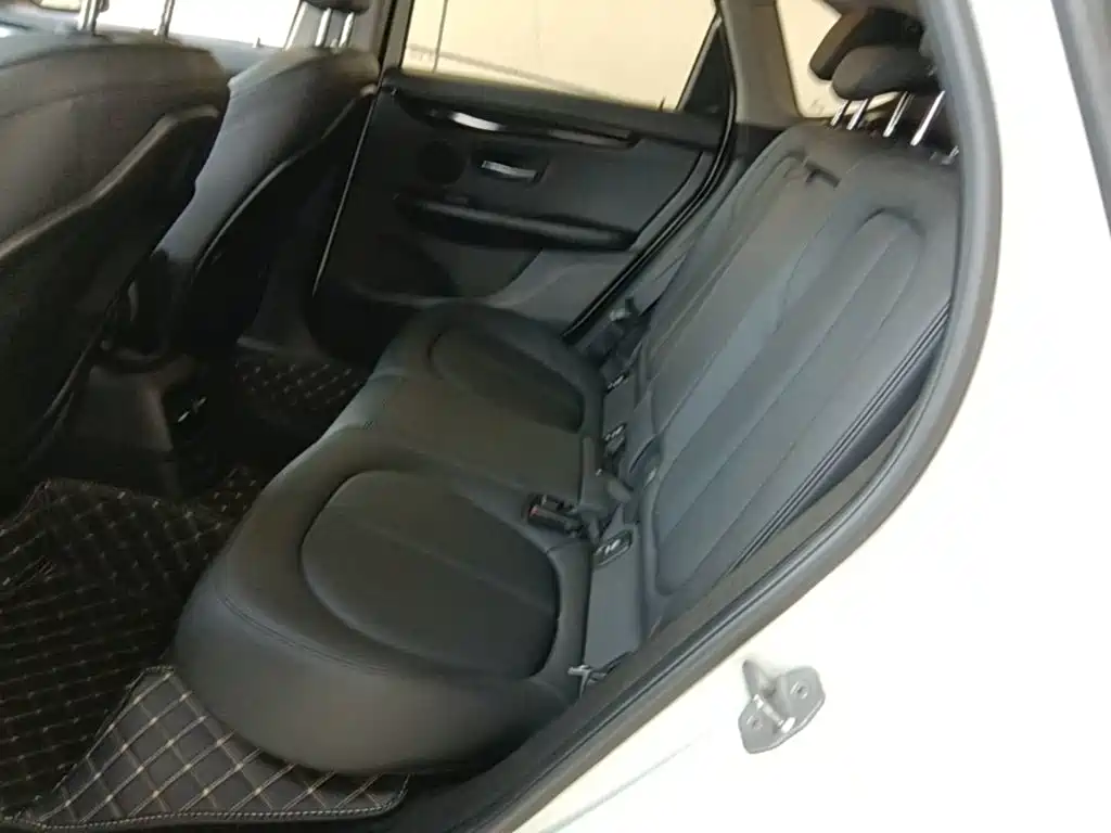 BMW 2 Series Active Tourer — миниатюра 17