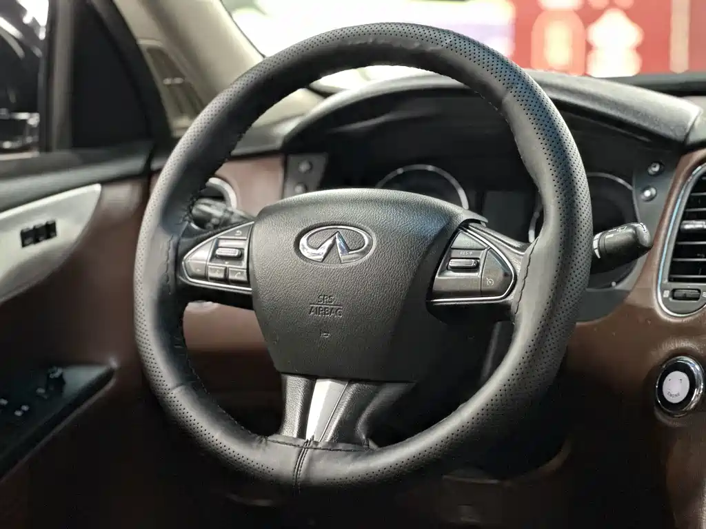 Infiniti QX50 — миниатюра 27