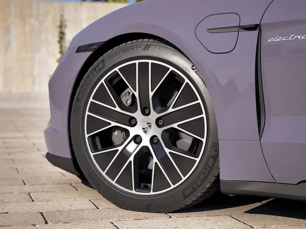 Porsche Taycan — миниатюра 2