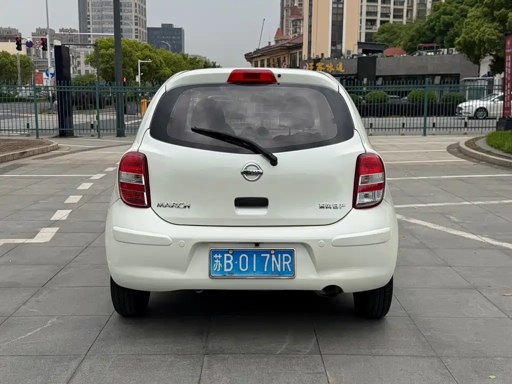 Nissan March — миниатюра 8