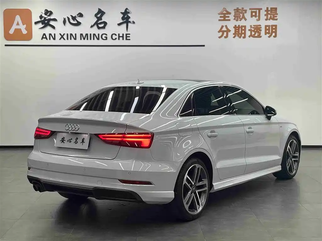 Audi A3 2018 30 Limousine 35 TFSI Fashion