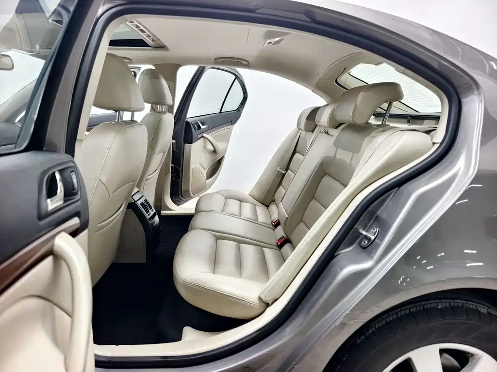 Skoda Octavia — миниатюра 13