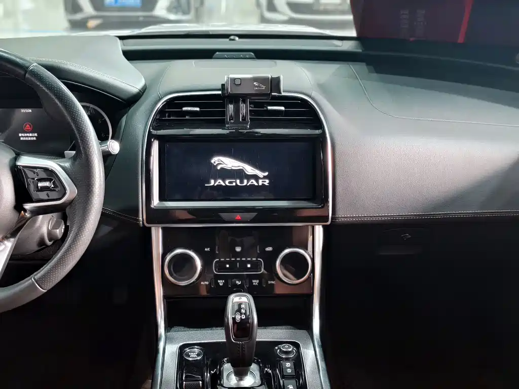 JAGUAR XEL