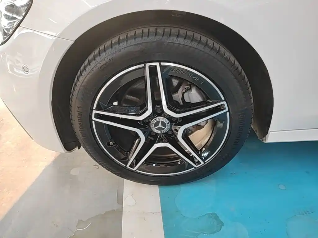 Mercedes-Benz E-Class (Import) — миниатюра 23