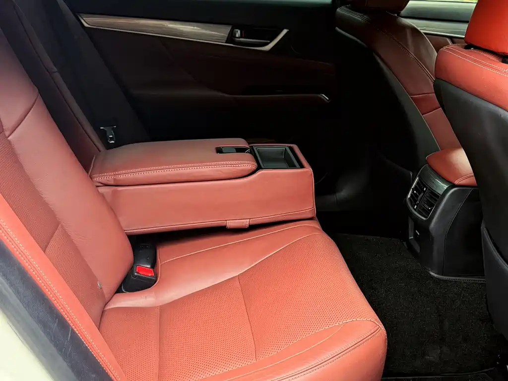 Lexus GS — миниатюра 17
