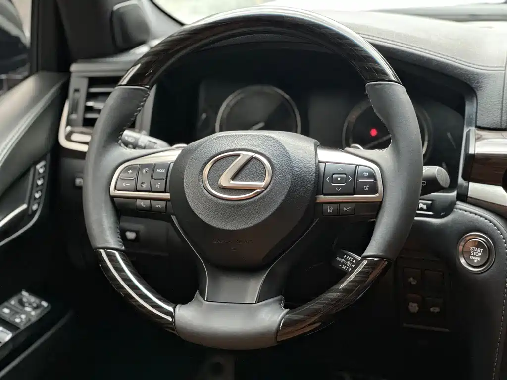 Lexus LX 2019 570