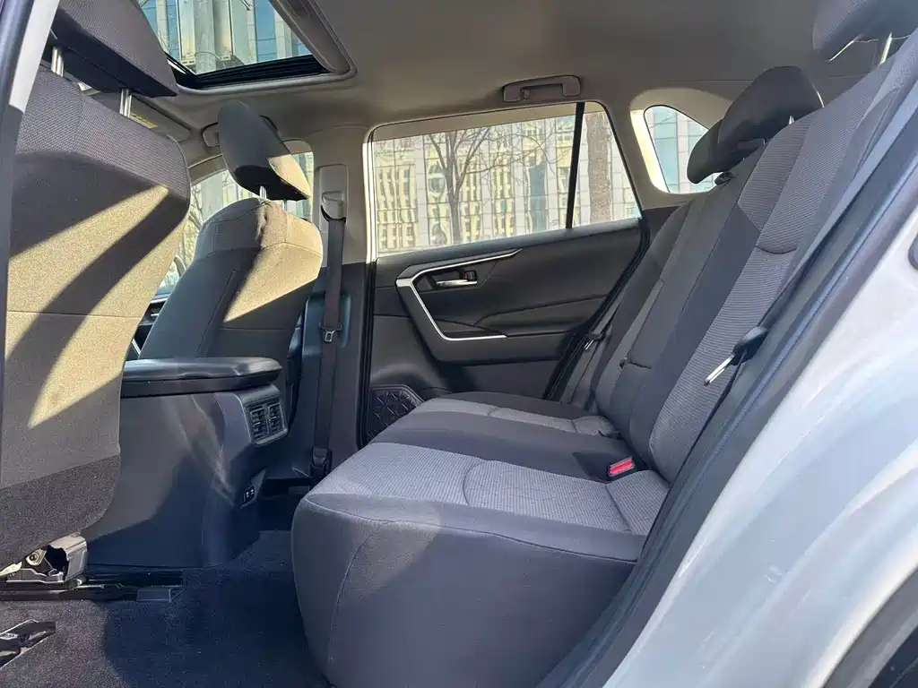 TOYOTA RAV4 RONGFANG