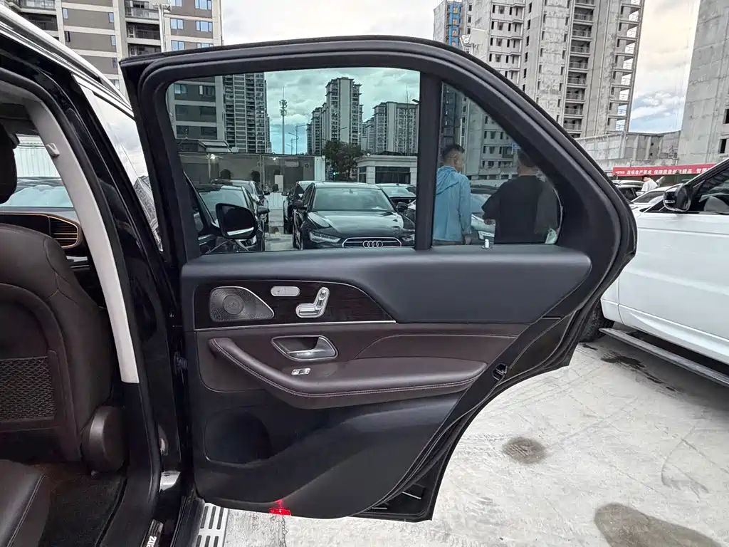Mercedes-Benz GLE (Import) — миниатюра 16