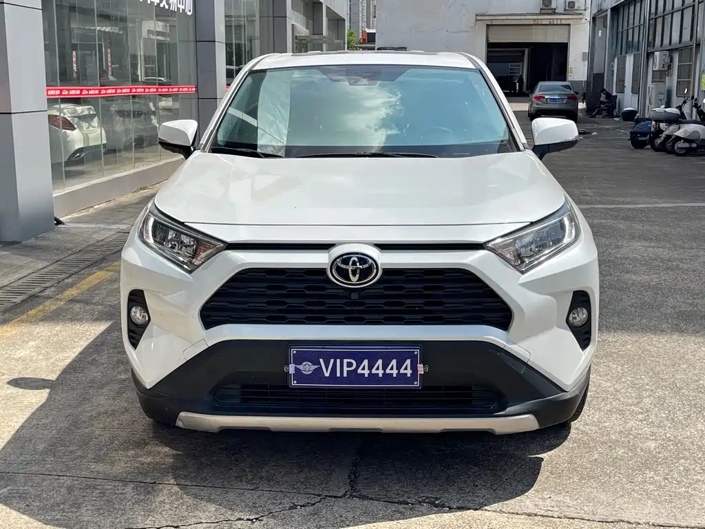 Toyota RAV4 — миниатюра 2
