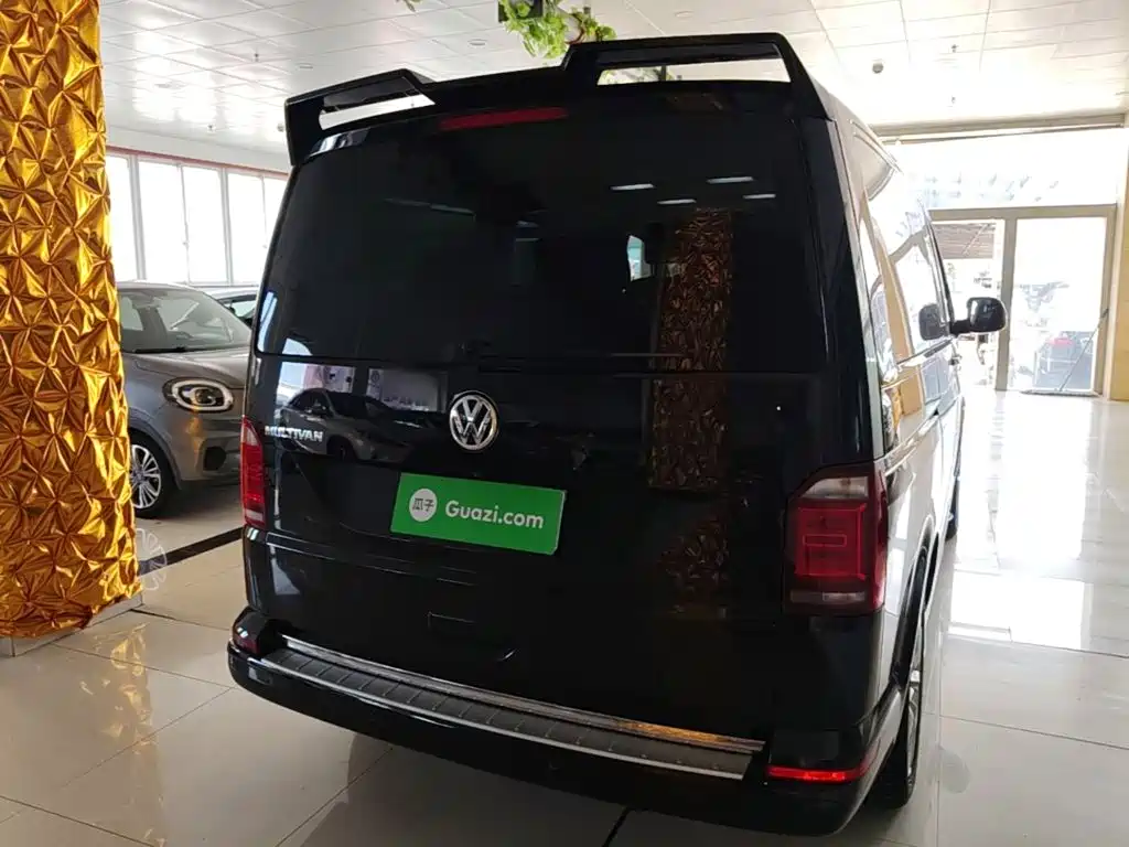 Volkswagen Multivan — миниатюра 6