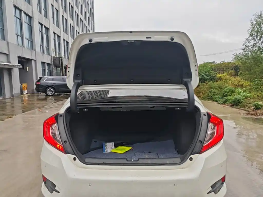 Honda Civic — миниатюра 19