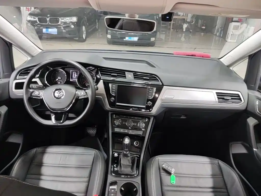 Volkswagen Touran — миниатюра 10