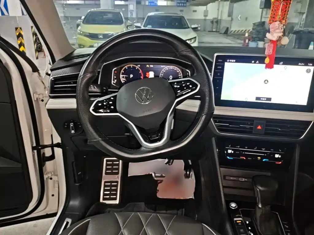 Volkswagen Tiguan L — миниатюра 11
