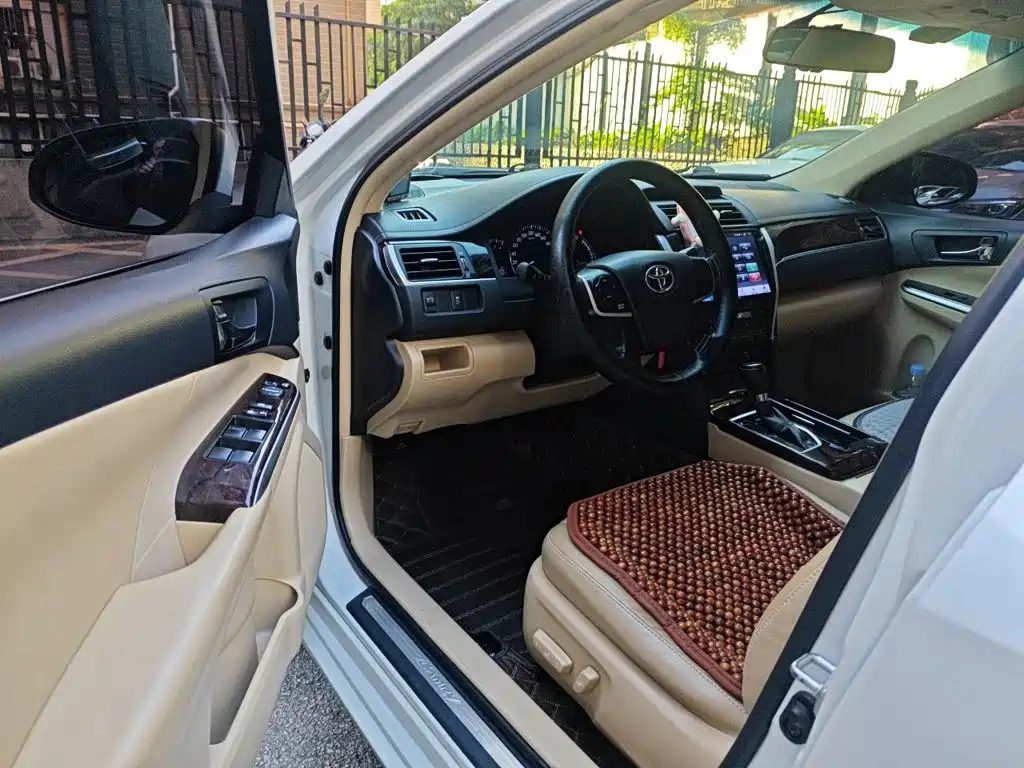 Toyota Camry — миниатюра 14