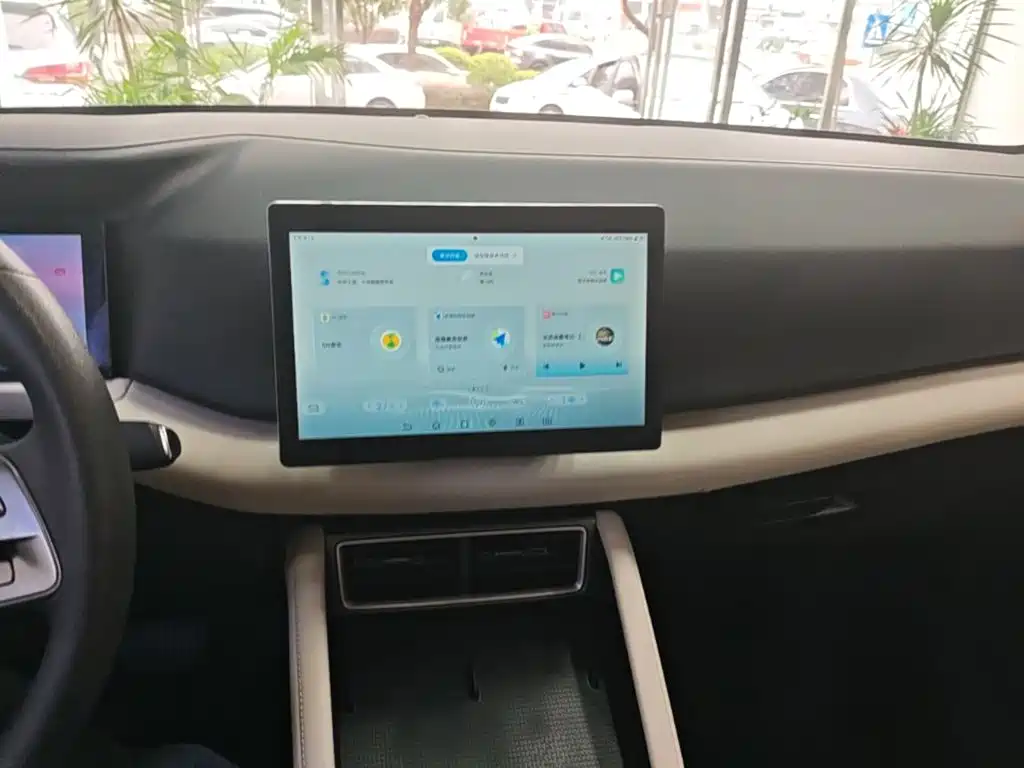 BYD Yuan UP — миниатюра 13