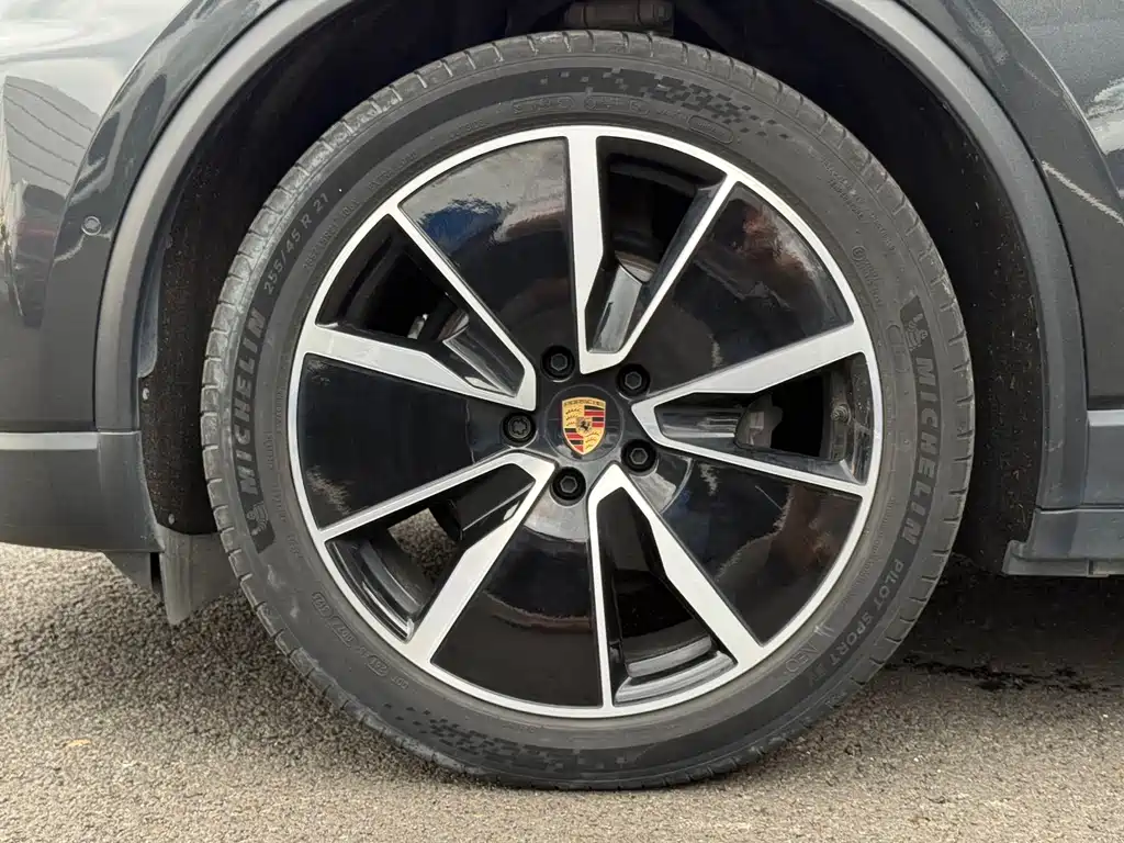 Porsche Macan EV — миниатюра 6