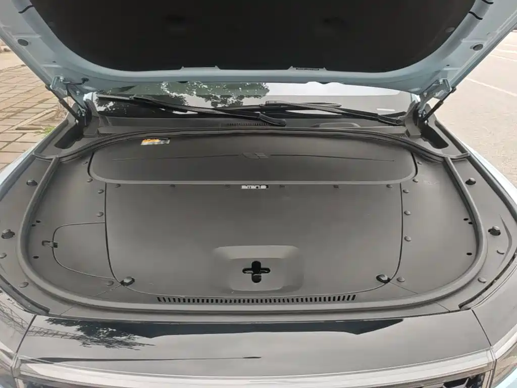 Li Auto Li ONE — миниатюра 20