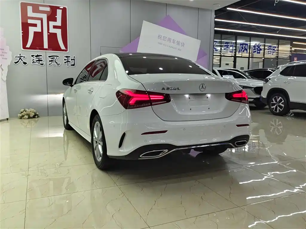 MERCEDES-BENZ A CLASS