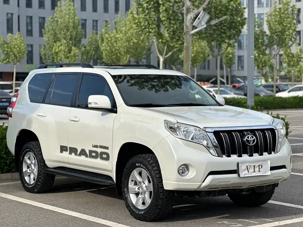 Toyota Land Cruiser Prado 2016 2.7L AT Standard