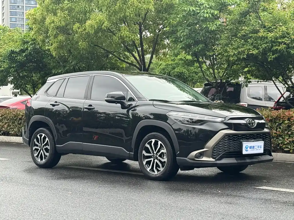 Toyota Frontlander 2023 2.0L CVT Luxury