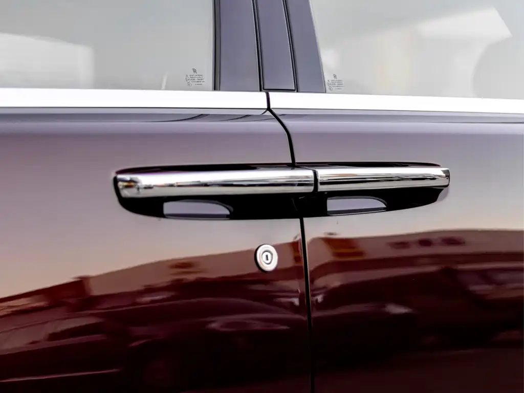 Rolls-Royce Ghost — миниатюра 15