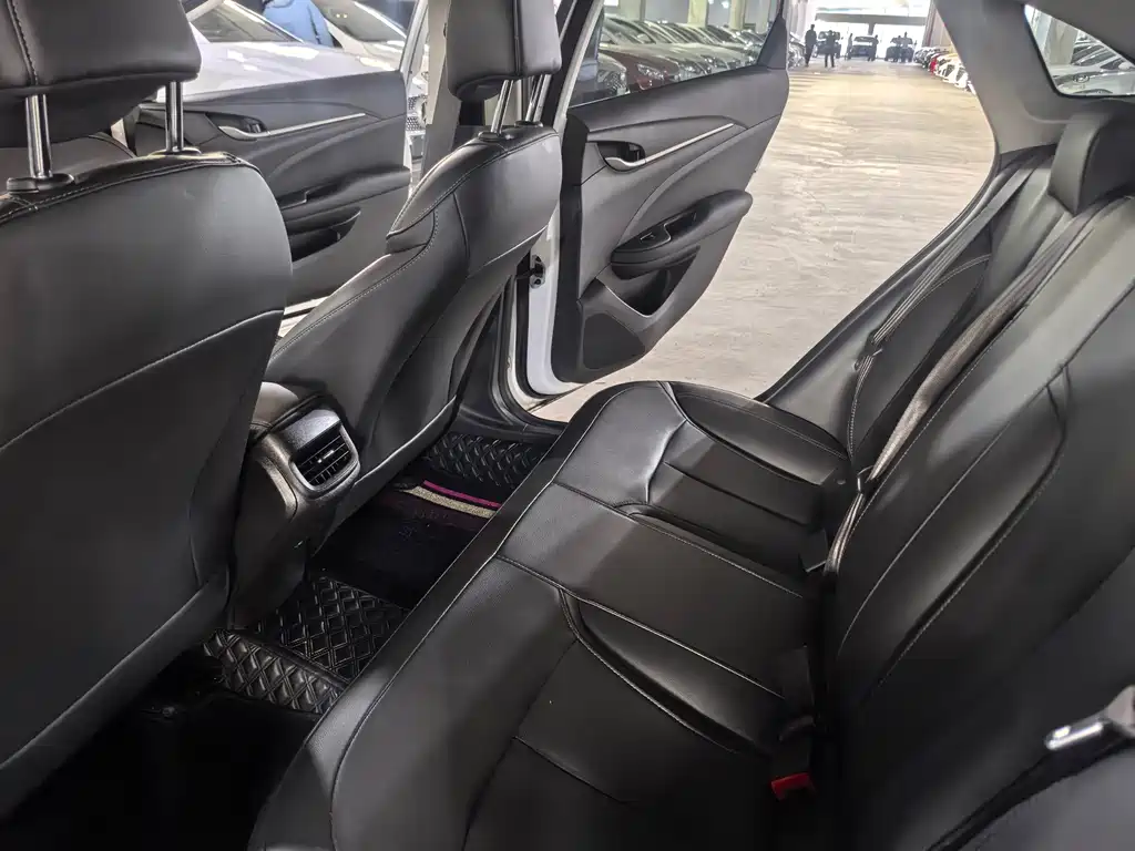 Buick Excelle — миниатюра 6