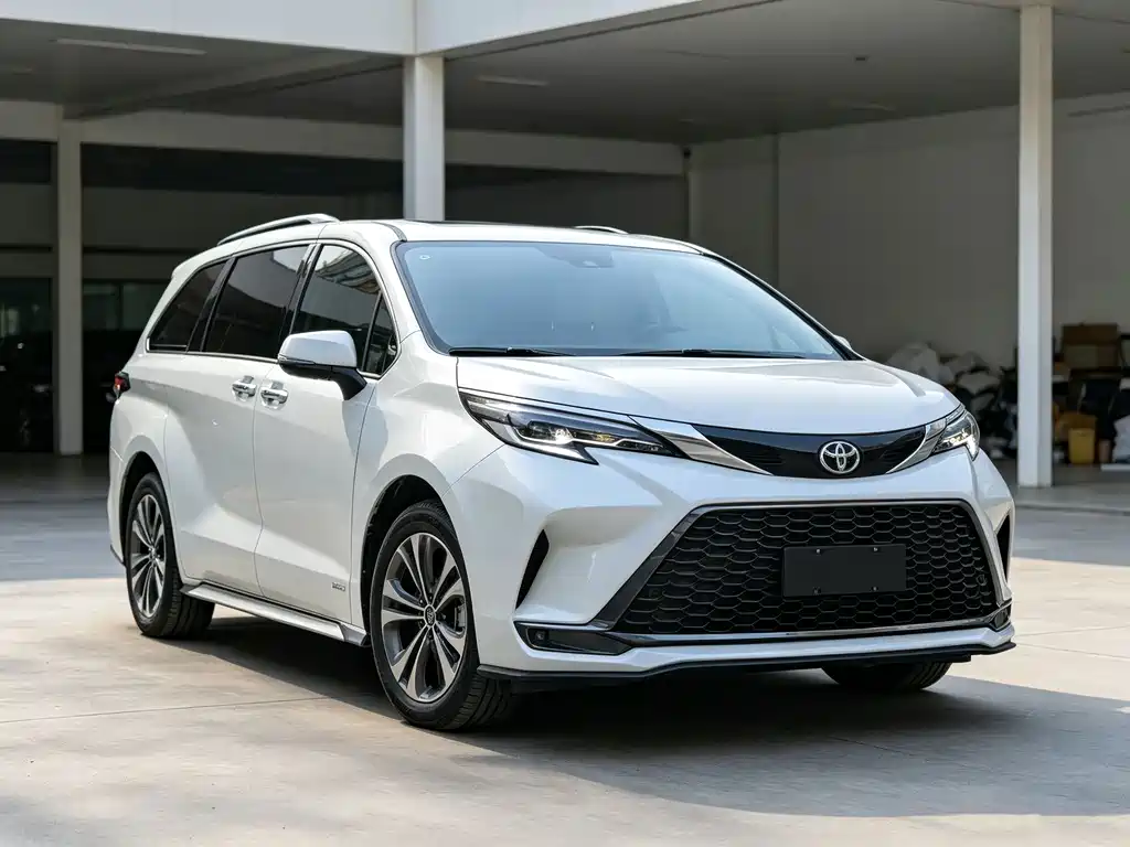 Toyota Granvia — миниатюра 3
