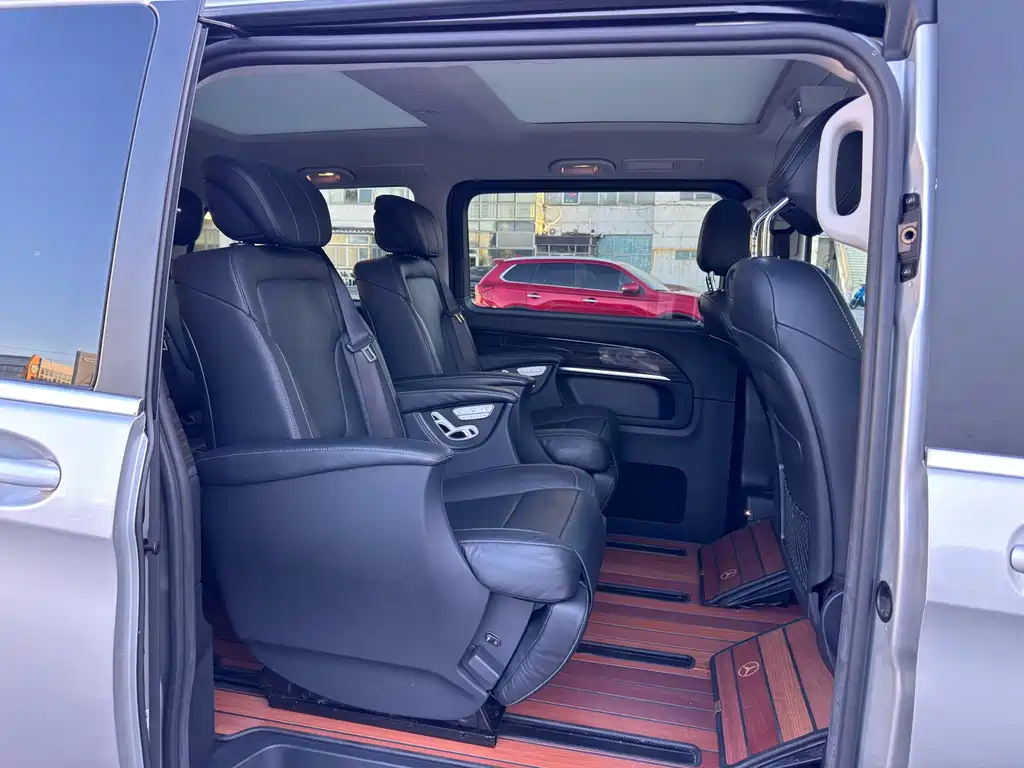 Mercedes-Benz V-Class — миниатюра 9