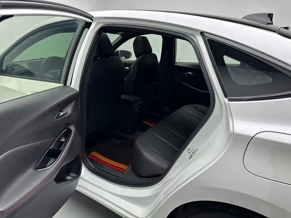 Buick Verano — миниатюра 6