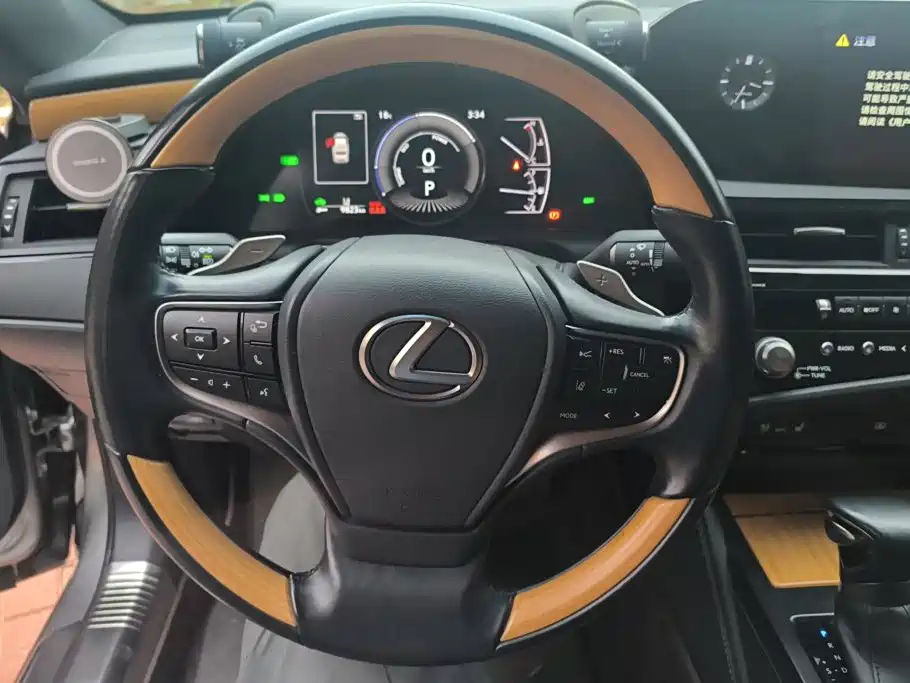 Lexus ES — миниатюра 15