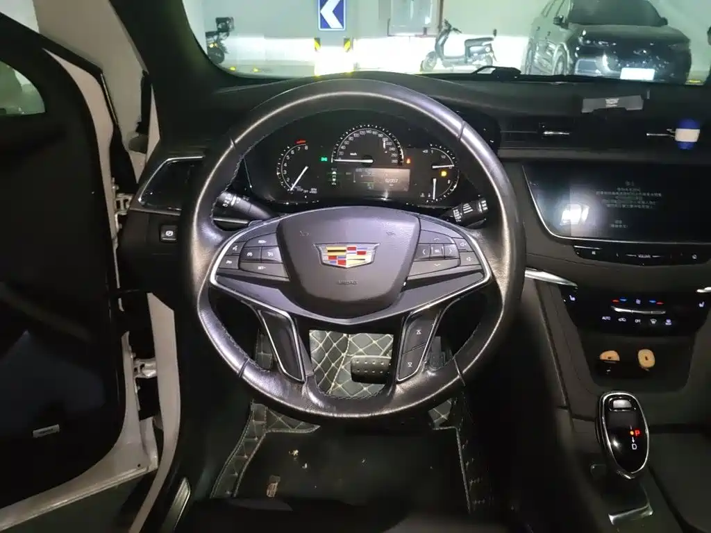 Cadillac XT5 — миниатюра 6