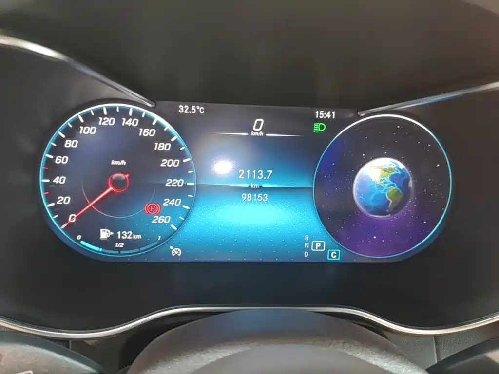 Mercedes-Benz GLC — миниатюра 12