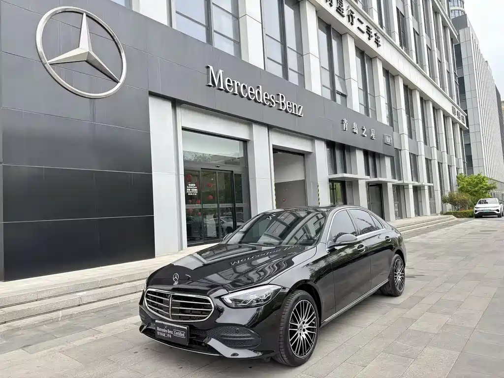 Mercedes-Benz C-Class 2025