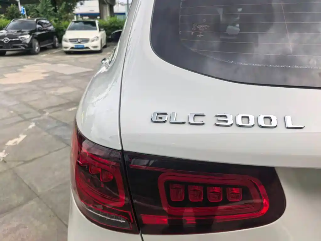 Mercedes-Benz GLC — миниатюра 12
