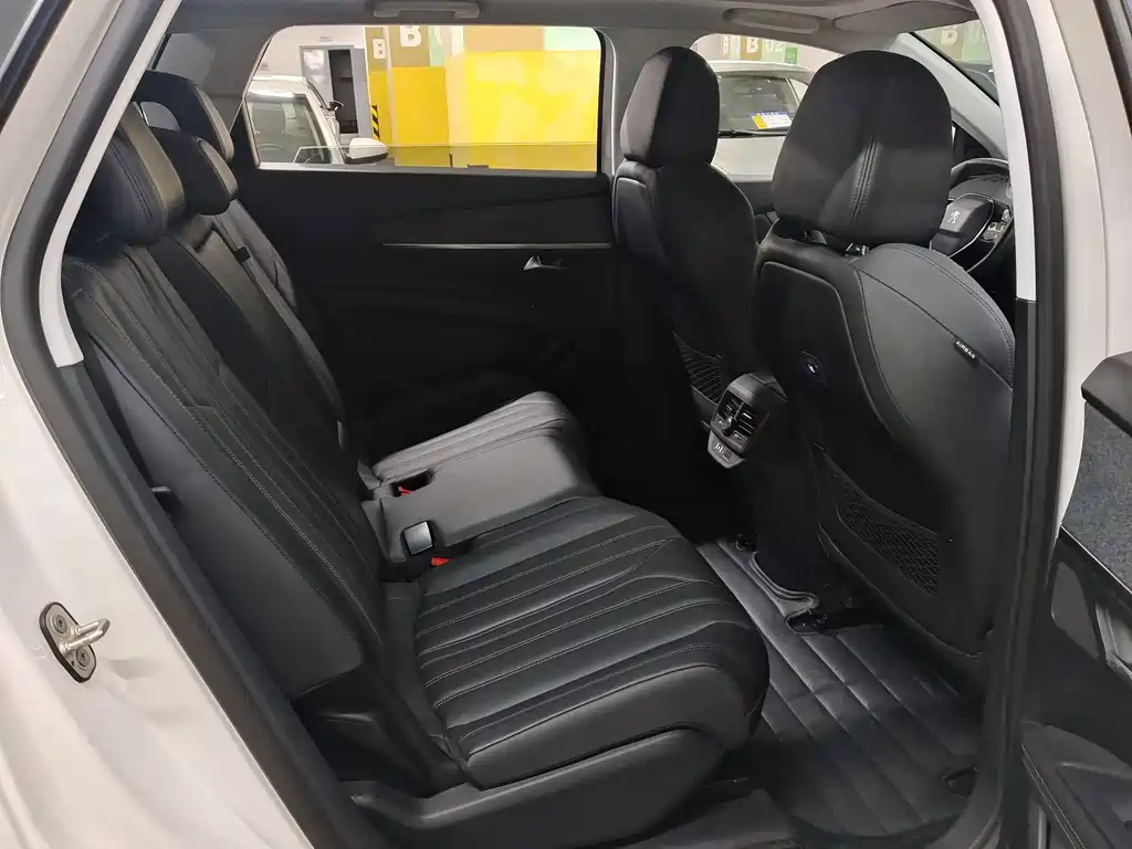 Peugeot 5008 — миниатюра 10