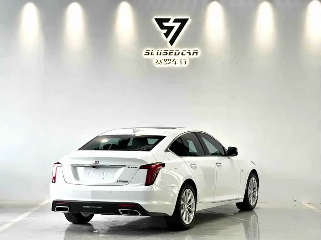 Cadillac CT5 2023 28T