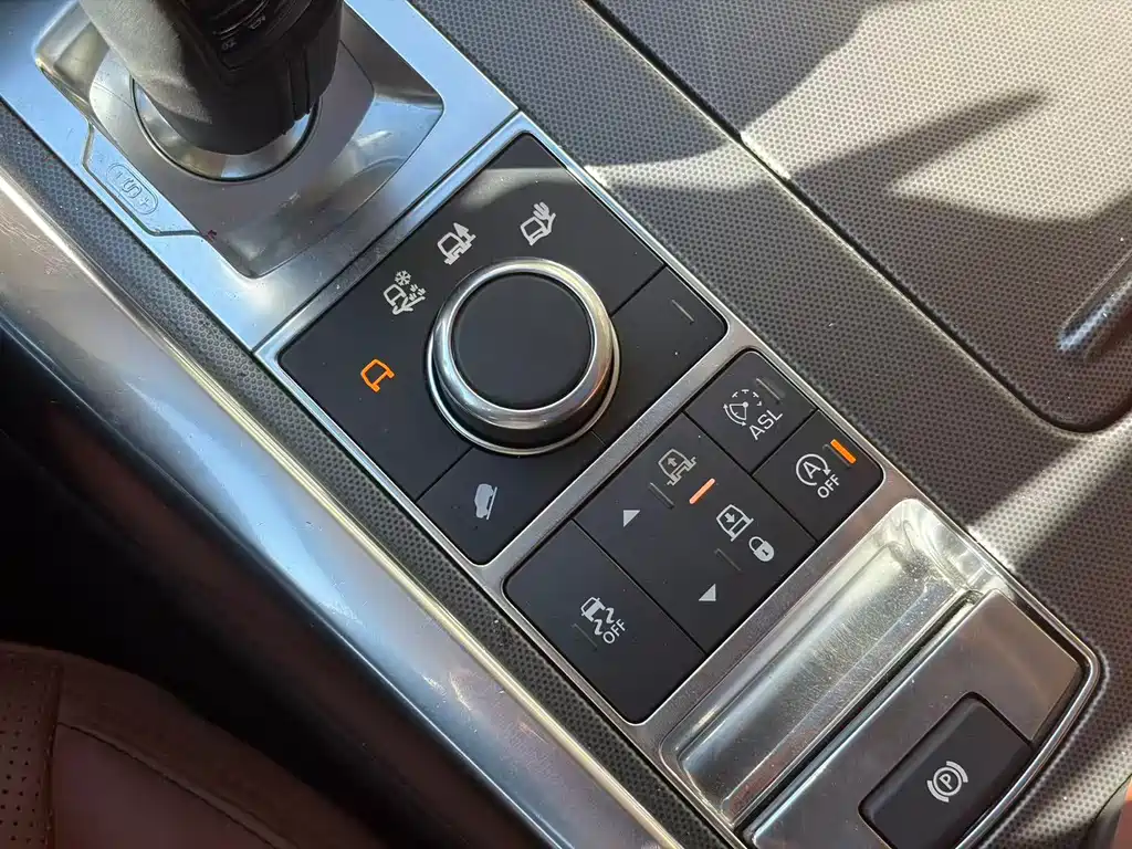 Land Rover Sport — миниатюра 12