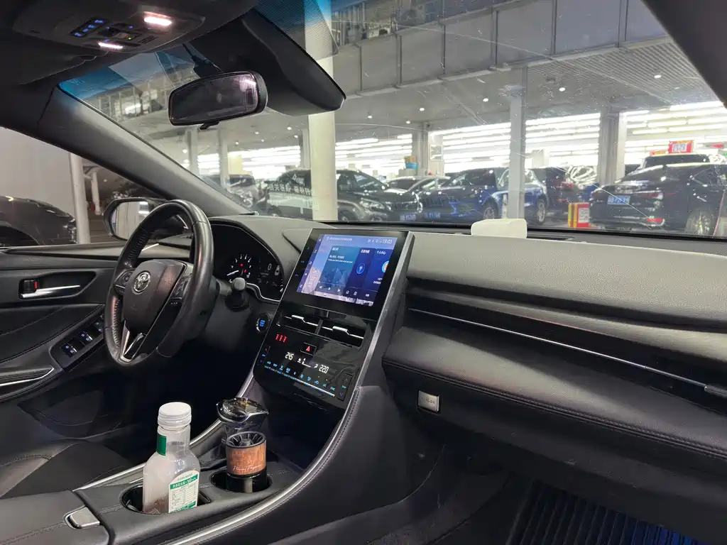 Toyota Avalon — миниатюра 8