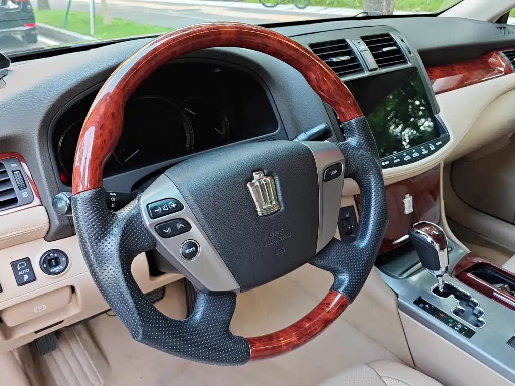 Toyota Crown 2012 2.5L Royal