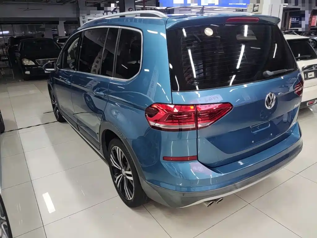 Volkswagen Touran — миниатюра 5