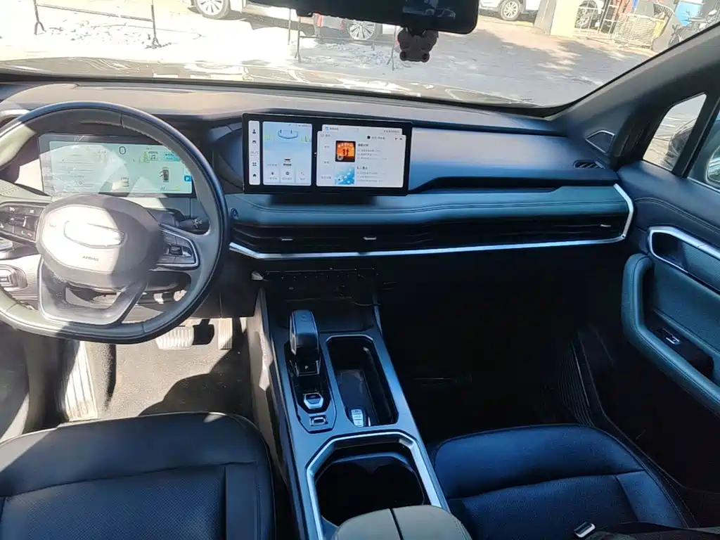 Geely Haoyue L — миниатюра 14