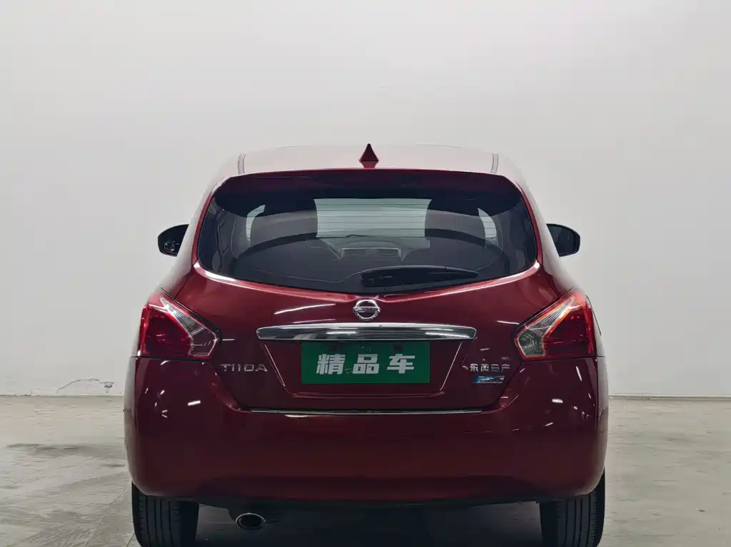 Nissan Tiida — миниатюра 5