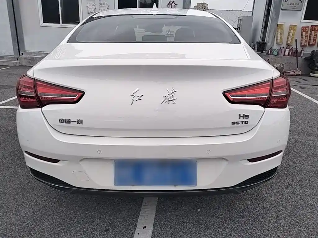 Hongqi Hongqi H5 — миниатюра 6