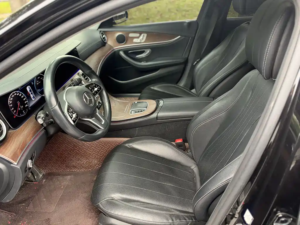 Mercedes-Benz E-Class — миниатюра 15