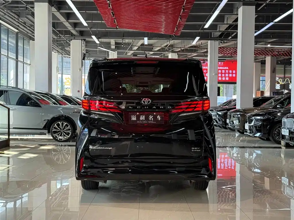 Toyota Alphard — фотографии объявления, Фото 10