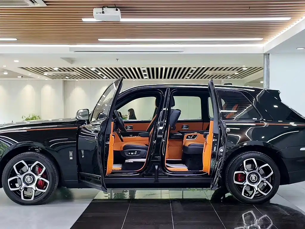 ROLLS-ROYCE CULLINAN