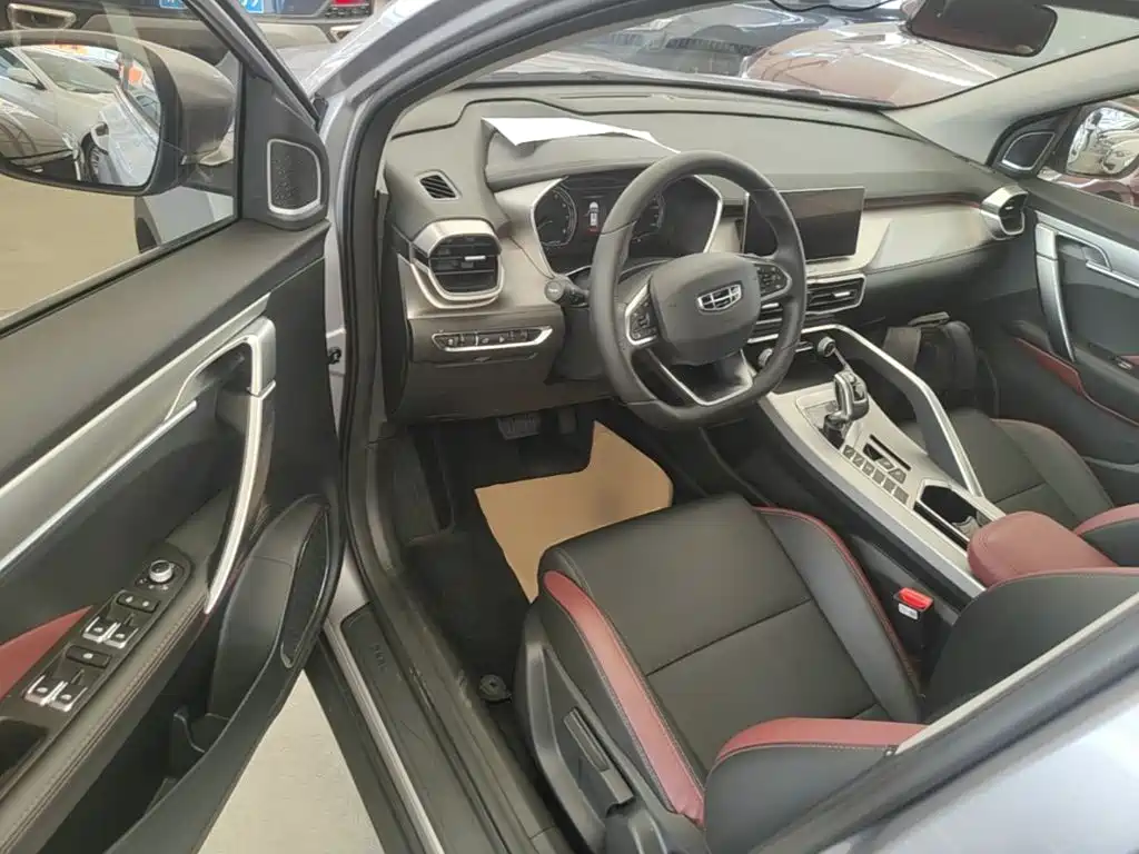 Geely Binyue — миниатюра 16