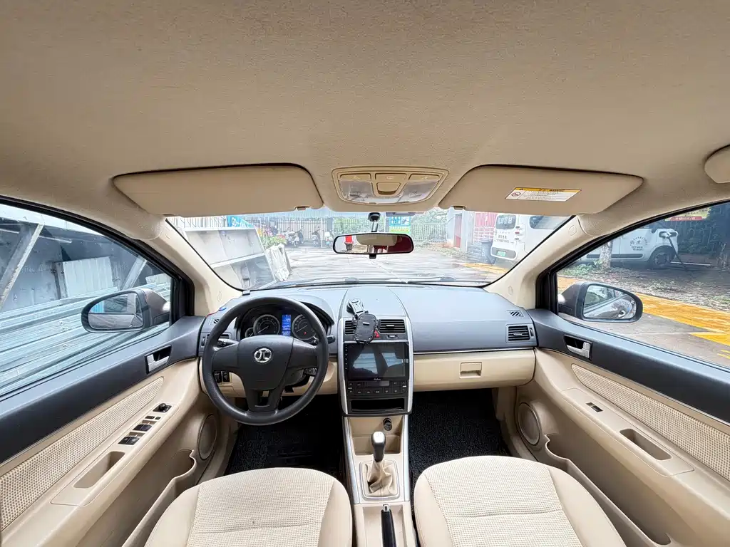 BAIC E-Series — миниатюра 9